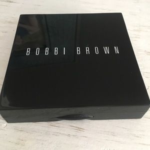 ♦️SOLD♦️Bobbi Brown Highlighting Powder